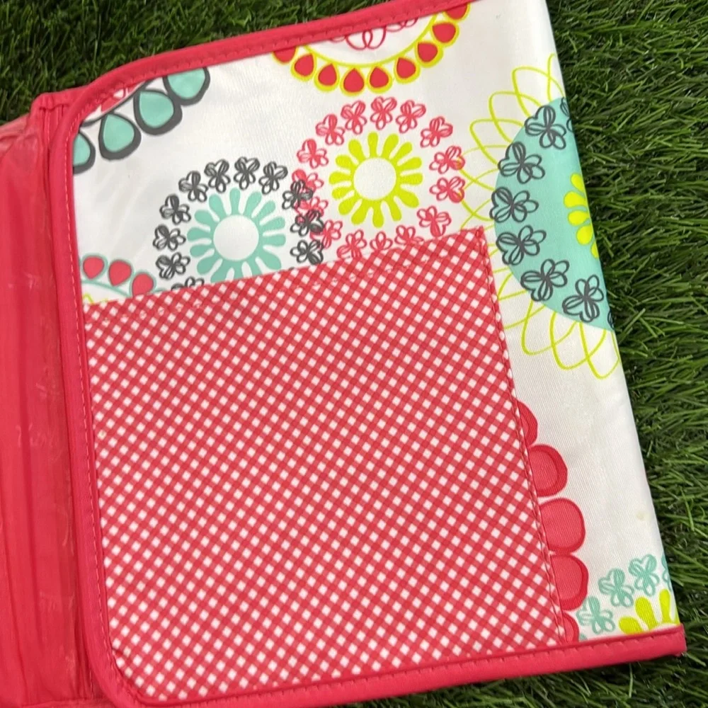 Thirty One Gifts 31 Fold It Up Ipad/Tablet Organizer